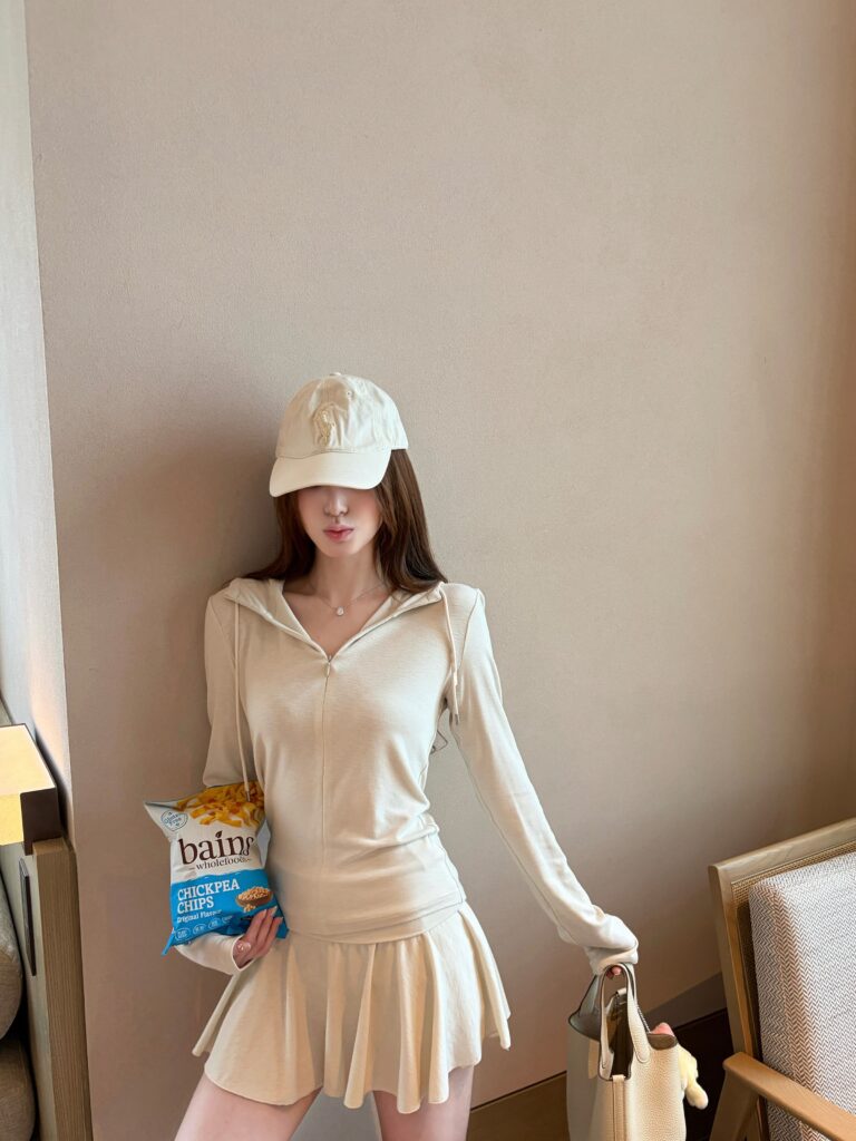 Женский комплект одежды DAC Cloud White Upper Clothing